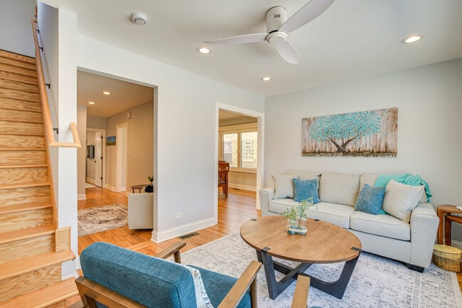 Building Photo - 1503 Fowler Ave Unit ID1306911P