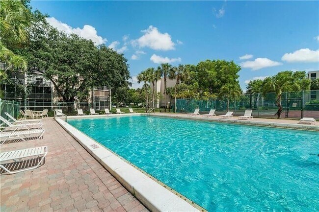 Photo - 1075 Riverside Dr Unit 207