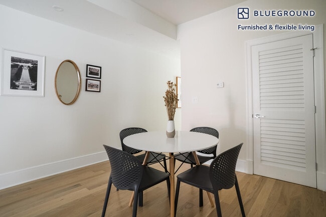 Photo - 1902 R St NW Unit FL1-ID735