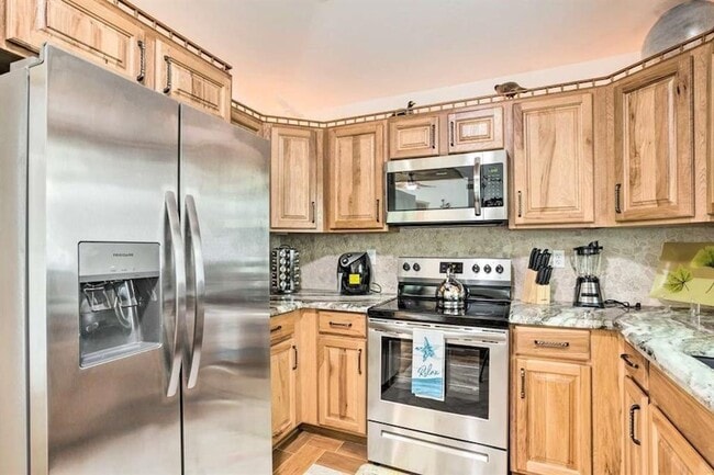Photo - 423 SW 1st Ave