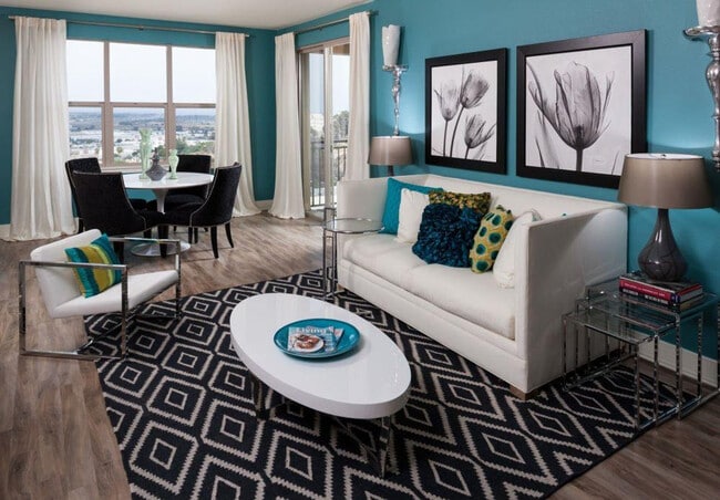 Building Photo - 5945 Linda Vista Rd Unit ID1266131P