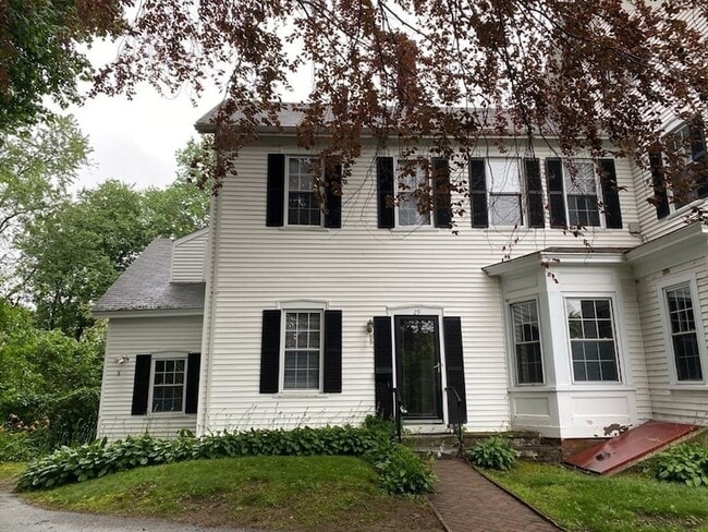 Building Photo - 29 Vaille Ave Unit 29