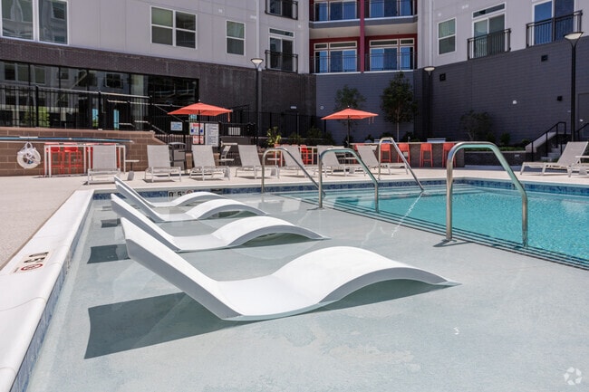 Pool - Centro at Pine Nash