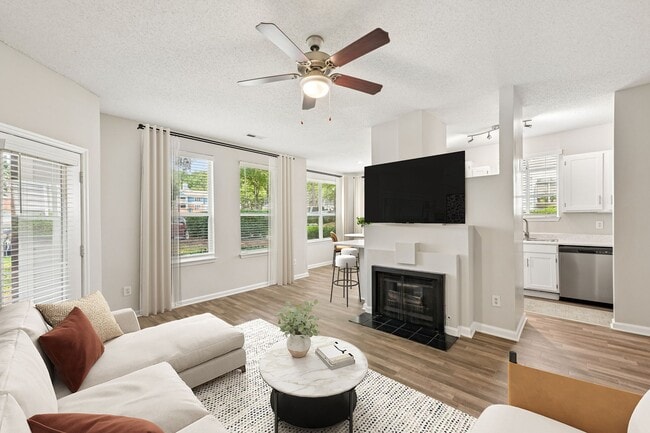 Photo - Crestline Cary