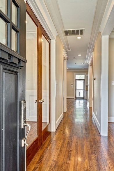 Photo - 1525 Oxford St