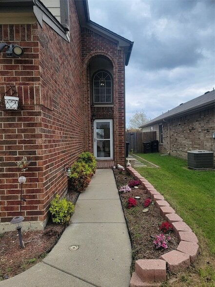 Photo - 6468 Regina Dr