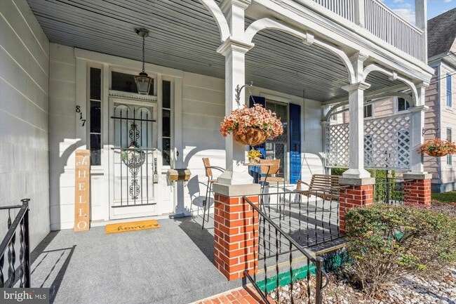 Photo - 817 Locust St