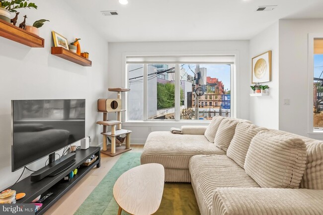 Photo - 662 Glick Ct NW