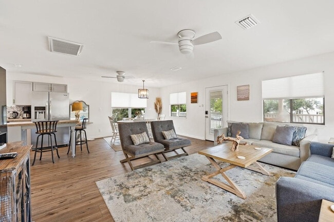 Photo - 22103 Lakeview Dr Unit SI ID1447140P