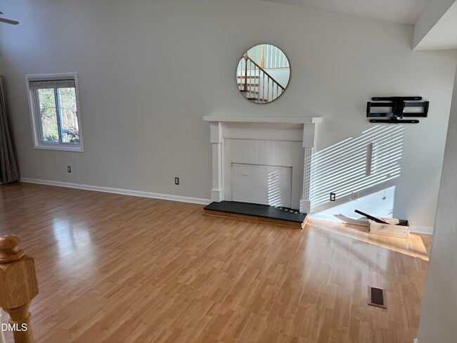 Photo - 118 Creeks Edge