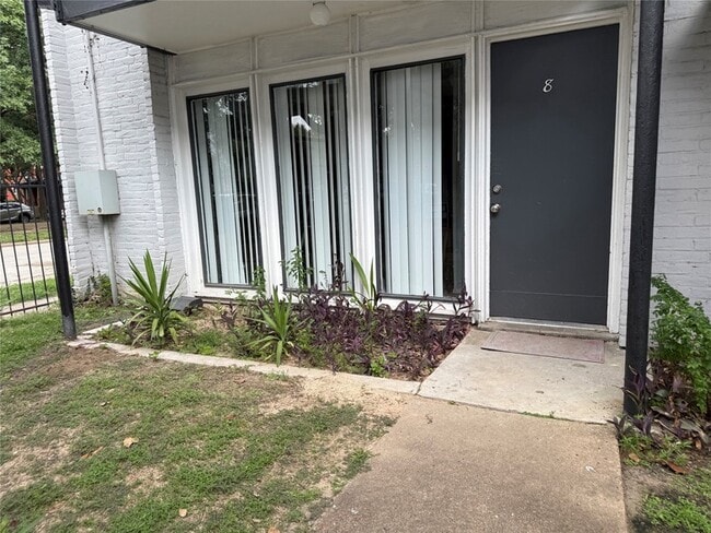 Photo - 1000 Heights Blvd Unit 1