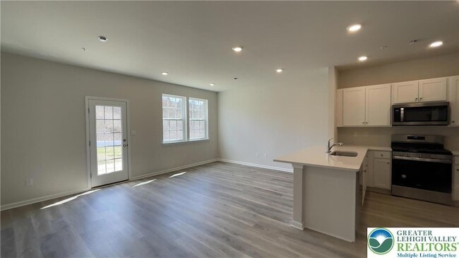 Photo - 1248 Martin Rd