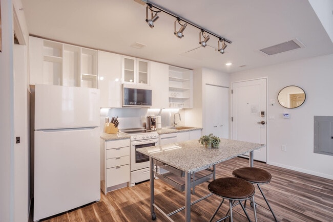 Photo - 9-JAN-JAN E 4th St Unit ID1221041P