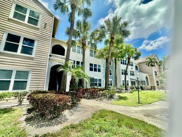 Building Photo - 2305 N Congress Ave Unit 11