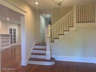 Photo - 255 Bronwyn St