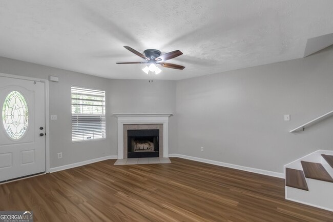 Photo - 97 Livingston Ln