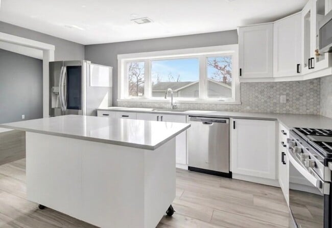 Photo - 10 Oak St Unit 2