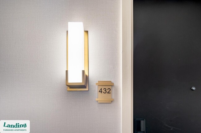 Photo - 933 McGee St Unit 1-201.1411115