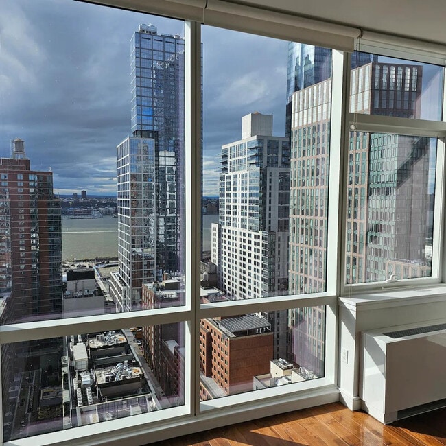 Photo - 508-507 W 28th St Unit SI ID1461700P