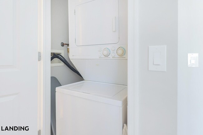 Photo - 100 River Park Dr Unit 137