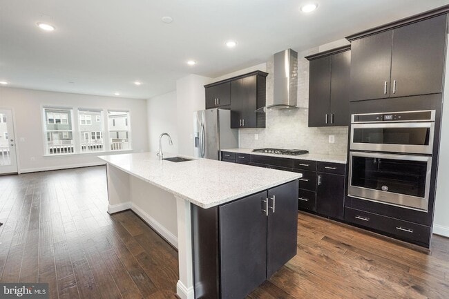 Photo - 2056 Alder Ln