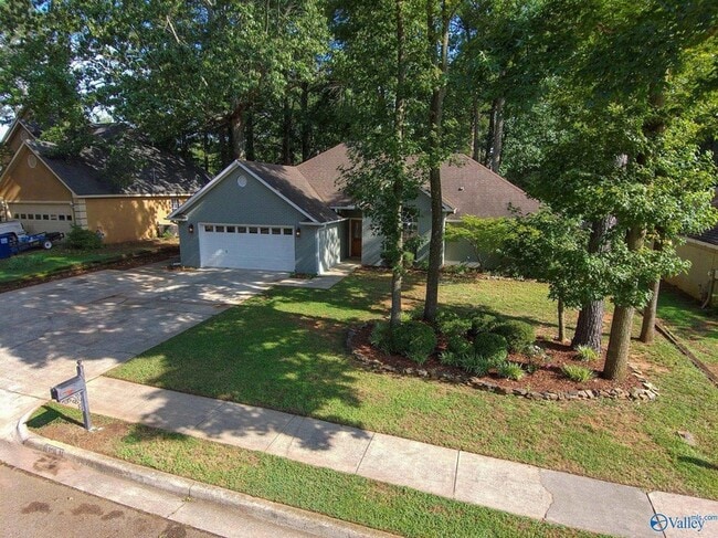 Photo - 205 Jarrett Ln