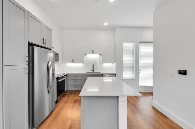 Photo - 1792 Collie Ct