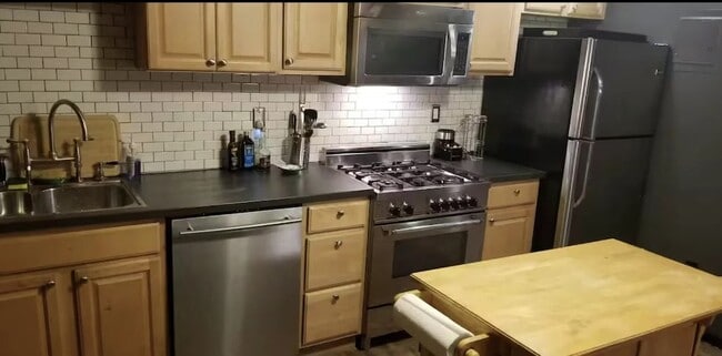 Photo - 181 Conover St Unit 1