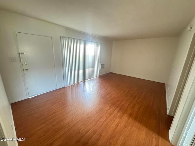 Building Photo - 13507 Victory Blvd Unit 5