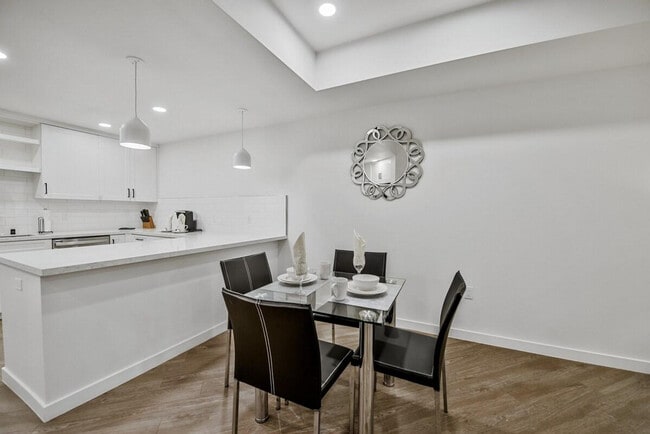 Photo - 375 Camino De La Reina Unit SI ID1039835P