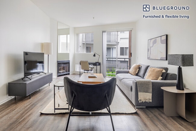 Building Photo - 1443 N Fuller Ave Unit FL2-ID1345