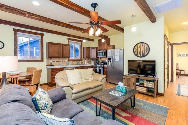 Photo - 1018 NW Ogden Ave Unit ID1330990P