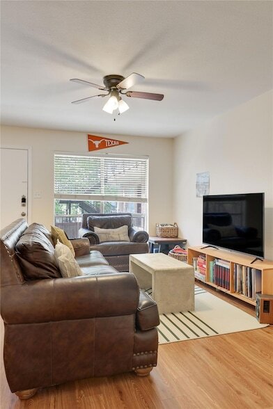 Photo - 2207 Leon St Unit 204