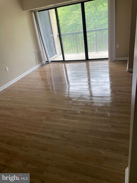 Photo - 15607 Dorset Rd