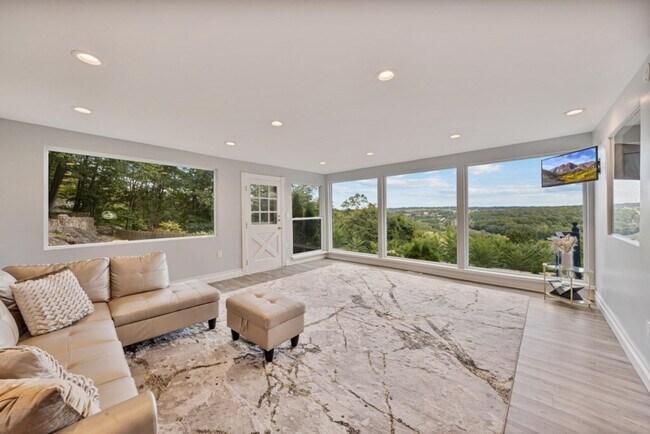 Photo - 52 Pavilion Rd Unit ID1321199P