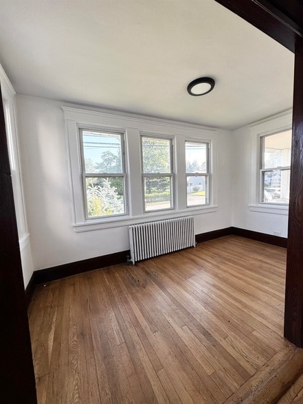 Photo - 44 Hickory Ave