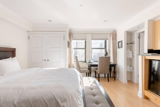 Photo - 119 W 57th St Unit ID408771P