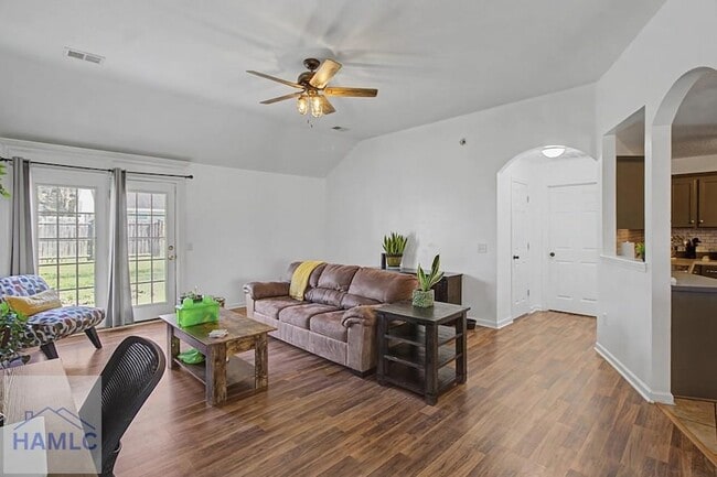 Photo - 146 Auburn Cir