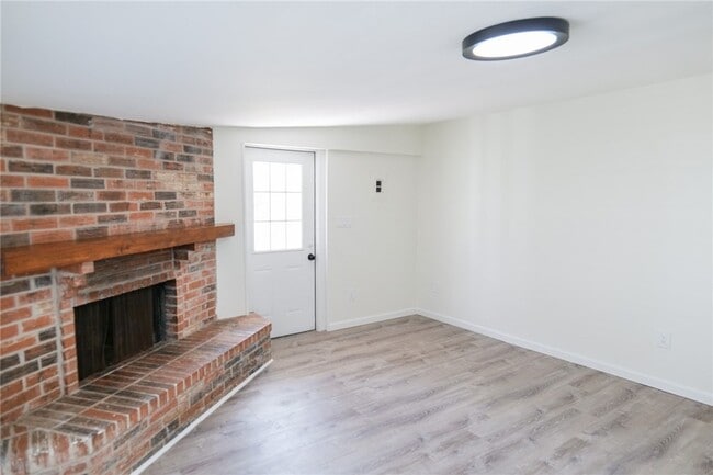 Photo - 10822 Mayfield Dr