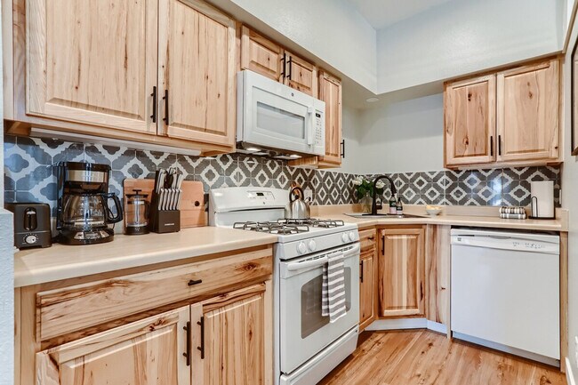 Photo - 2805 E 16th Ave Unit ID1026250P