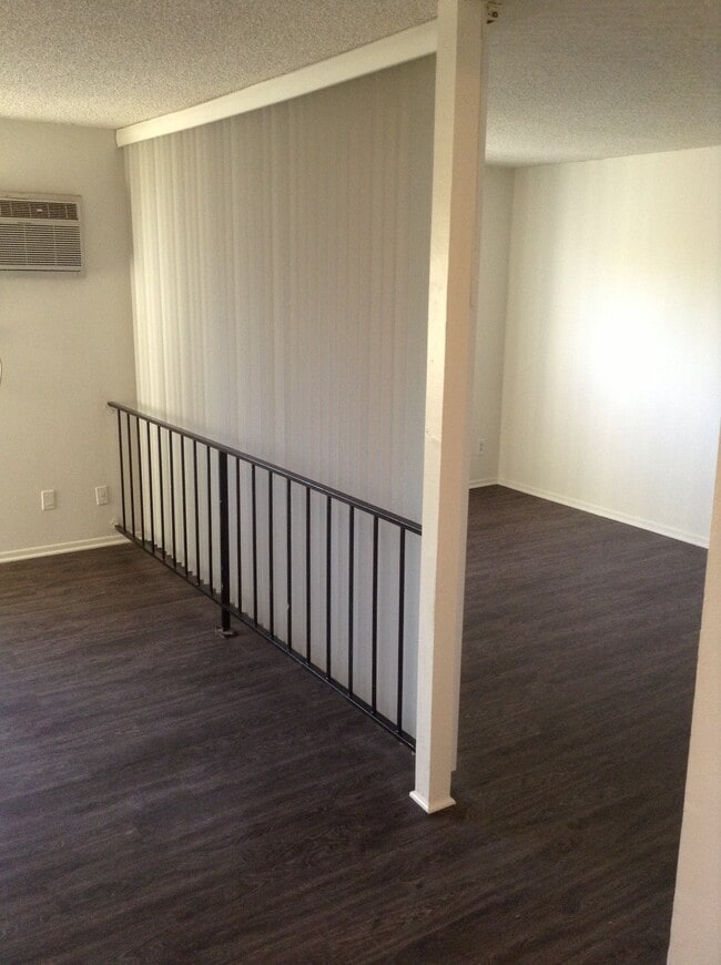 Photo - 11659 Chandler Blvd