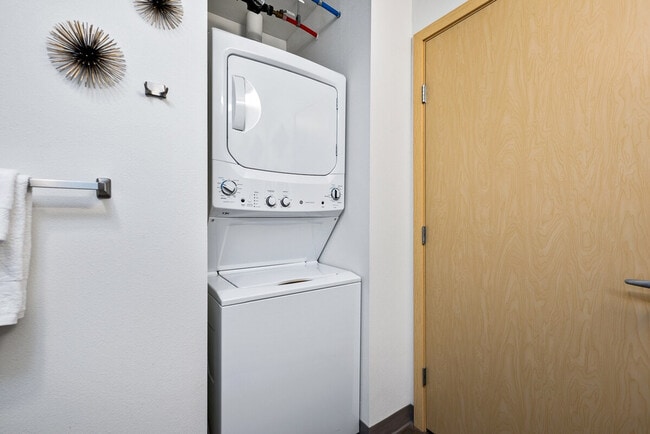 Photo - 3008 Beacon Ave S Unit SI ID1491655P