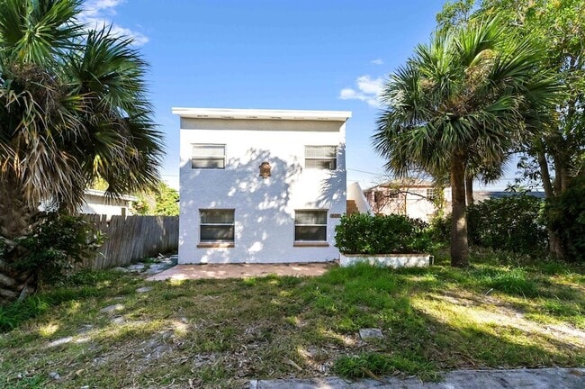 Photo - 515 Putnam Rd