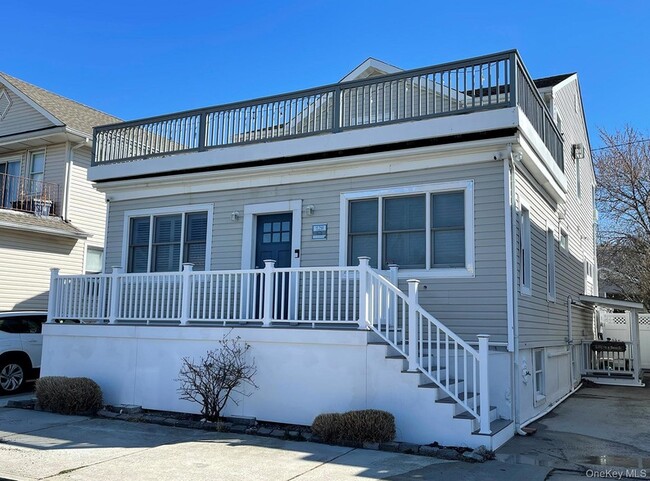 Building Photo - 128 Roosevelt Blvd
