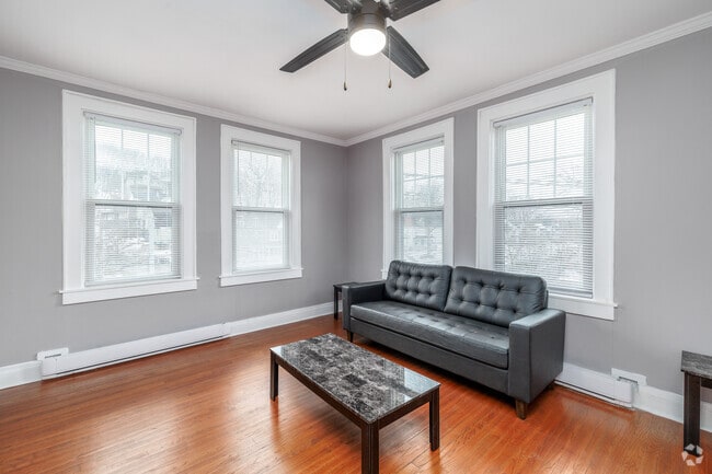 1BR, 1BA - 800SF - Living Room - Commodore Apartments