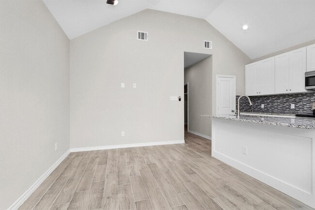 Photo - 16706 E Hammon