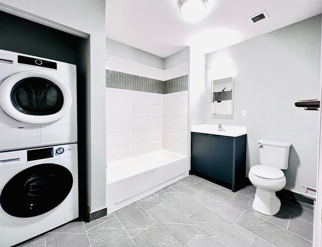 Photo - 160 Lafayette St Unit 52205