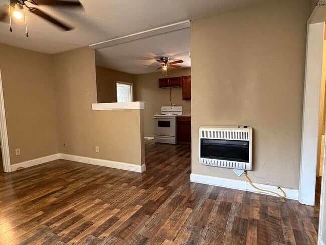 Photo - 115 E Garden Dr