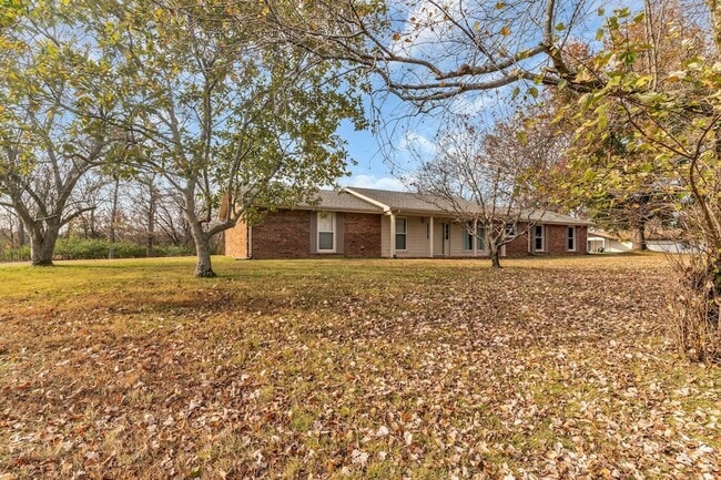 Photo - 341 Hickory Dr