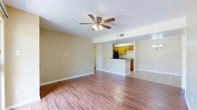 Photo - 904 University Oaks Blvd Unit 97